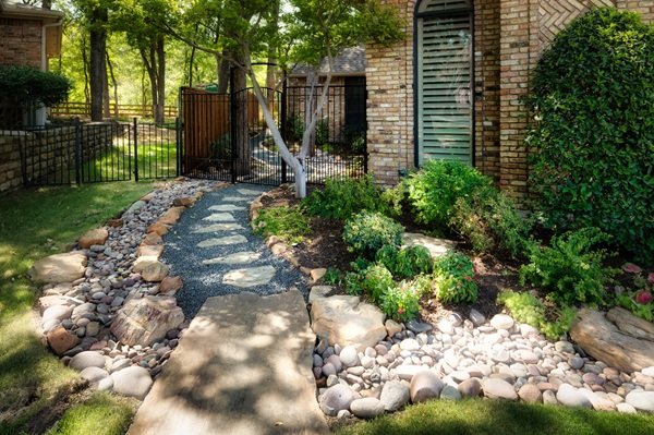 landscape-install-services-dallas-tx-outdoor-yard-design